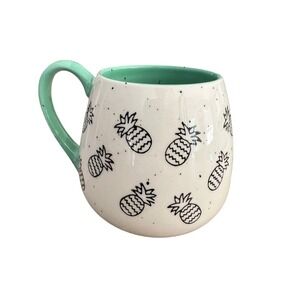 Meritage Ceramic Mug Tropical Pineapple Design Green Handle 16 Ounces